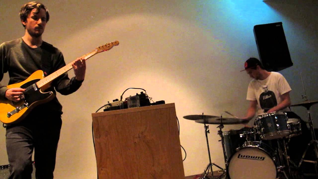 Dan&iacute;el B&ouml;&eth;varsson og Magn&uacute;s T. Eliassen @ Mengi 15. mars 2014