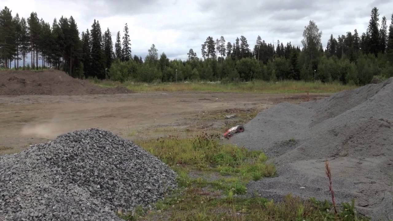 Thunder Tiger MT4 G3 jumping