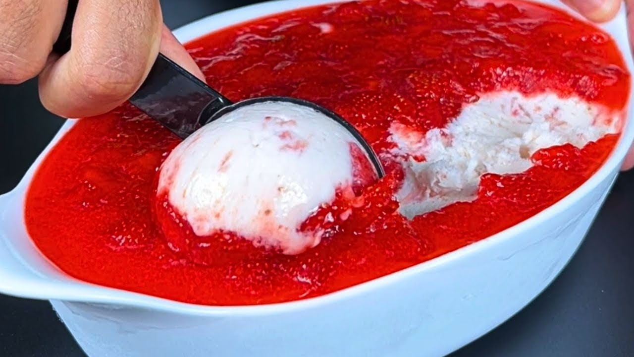 SORVETE DE MORANGO COM 3 INGREDIENTES 