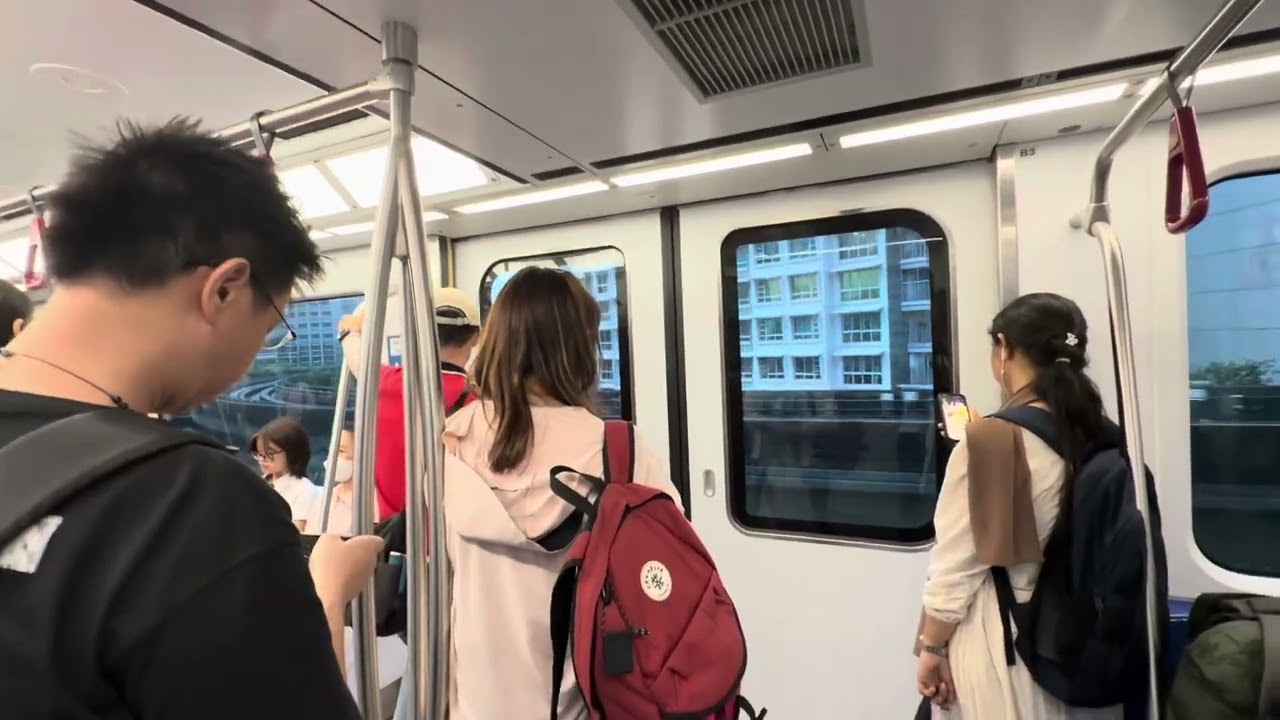 SBS Transit Mitsubishi Crystal Mover C810D (V59): Punggol to Samudera (CW). 