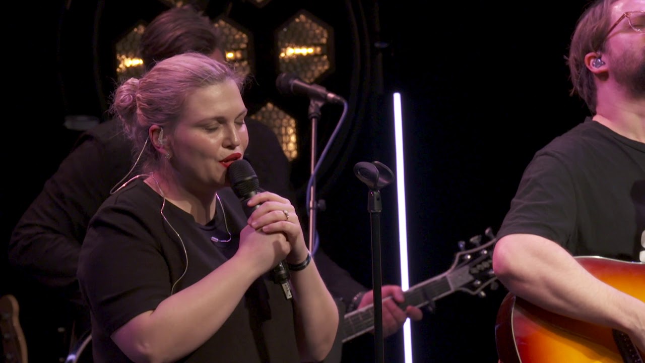 KYRIE ELEISON [Official Live Video] | Vineyard Worship feat. Susanne Courtney