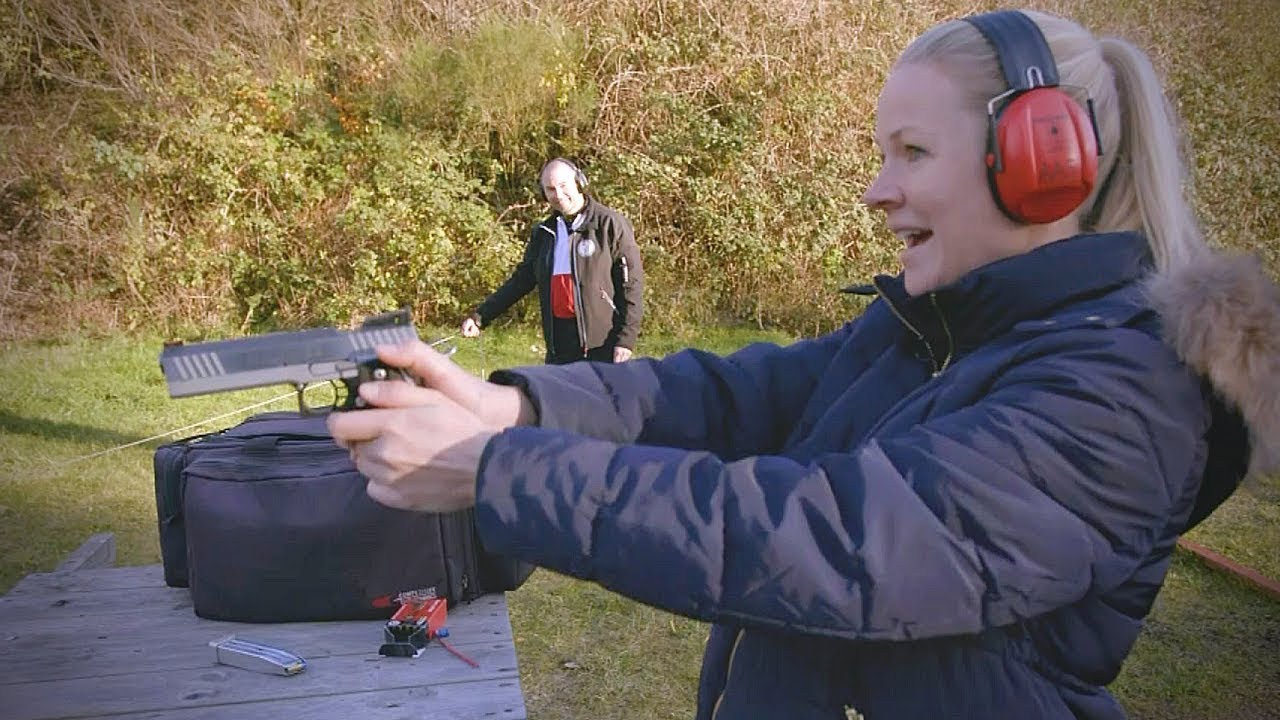 Kan Mette lære at skyde med pistol? | Hobbyjagten: Pistolskydning