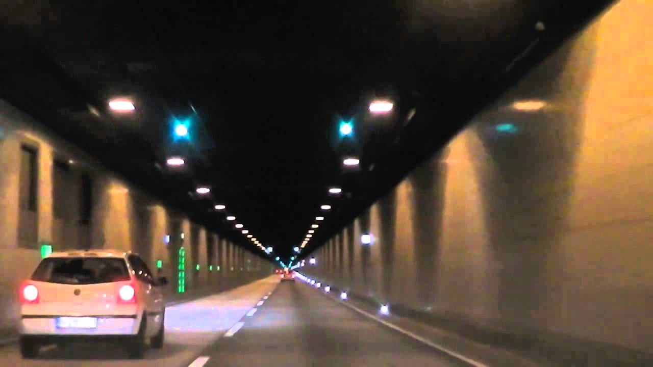 Elbtunnel Hamburg | Fahrt durch den Elbtunnel
