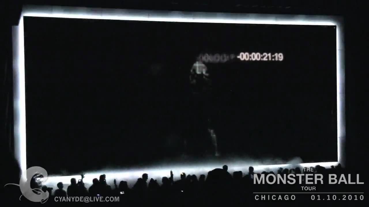 Lady GaGa - Monster Ball Tour - Chicago - Intro(interlude) HD