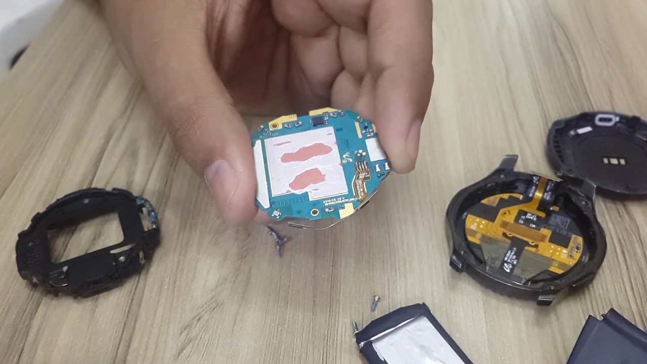 samsung gear s3 watch won't turn on power button problem