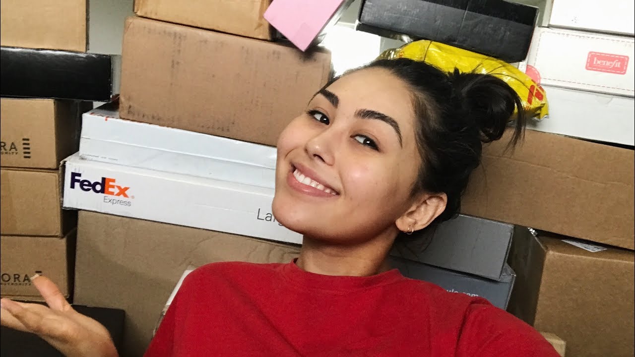 40 MINUTE PR UNBOXING (lol) | Roxette Arisa Vlogs
