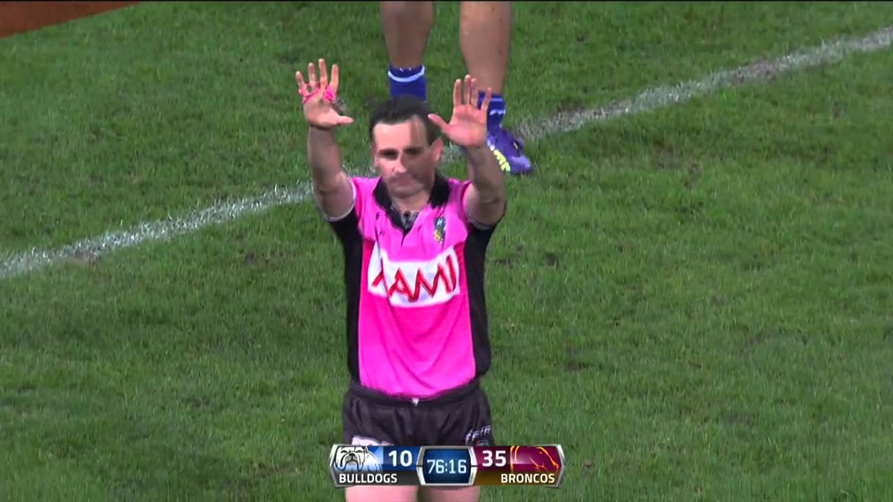 Josh Reynolds kicks chair after being sin binned (Round 22, 2014)