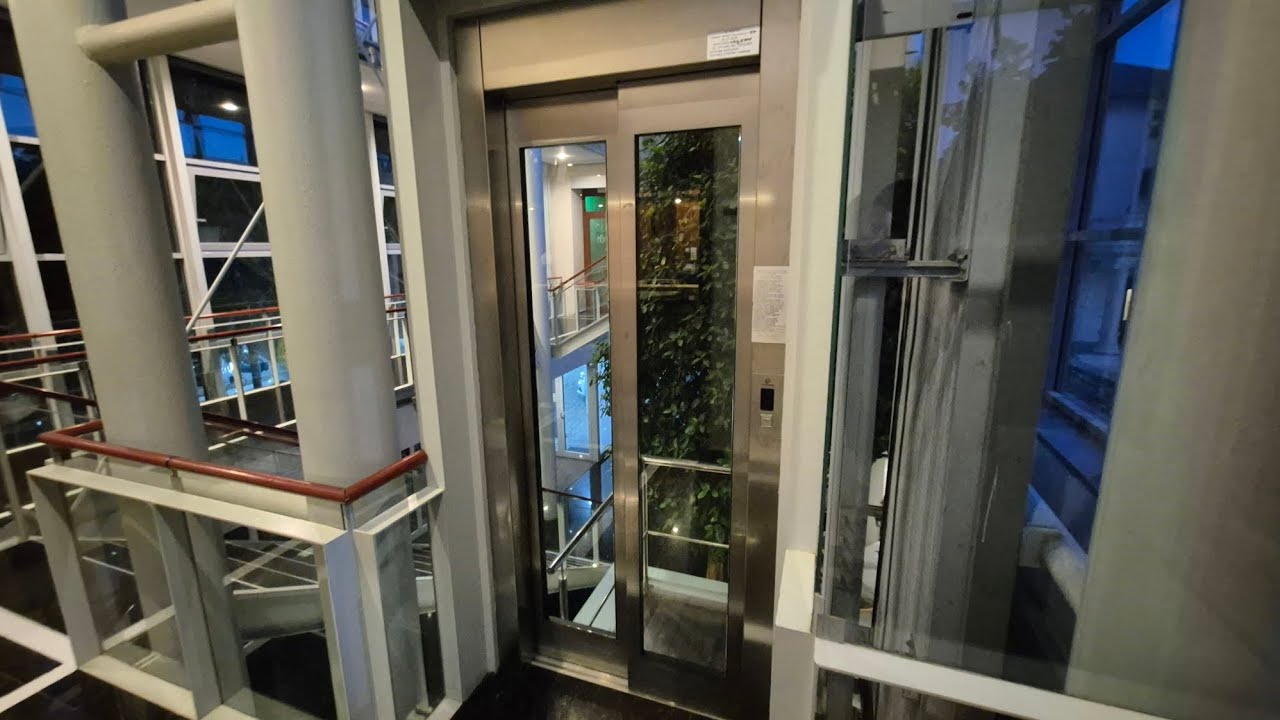 Glass Kleemann roped hydraulic elevator at Hotel Savoy**** in Timișoara, Romania
