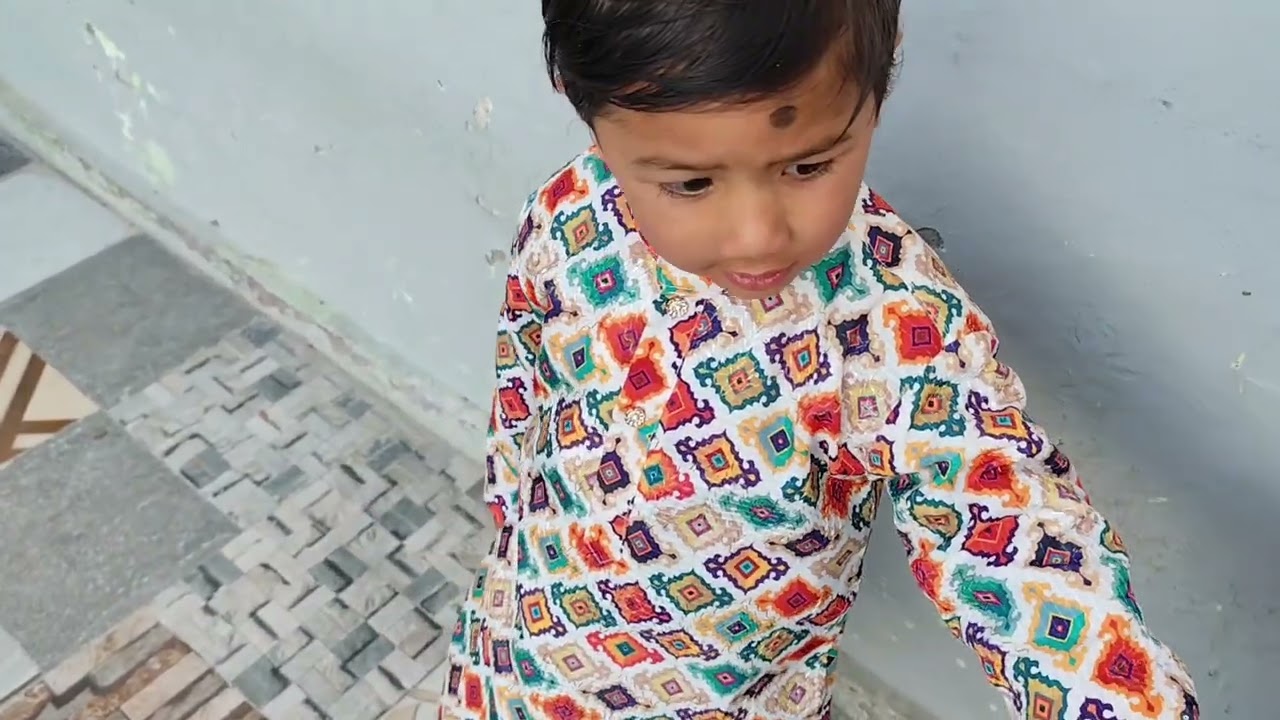Yashu ke liye new cloth 🤣😂😃😃😍🥰😊😁😆🤩❤️ !#toyswala #funnybaby #funny #funnyclips #viralvideo #viral 