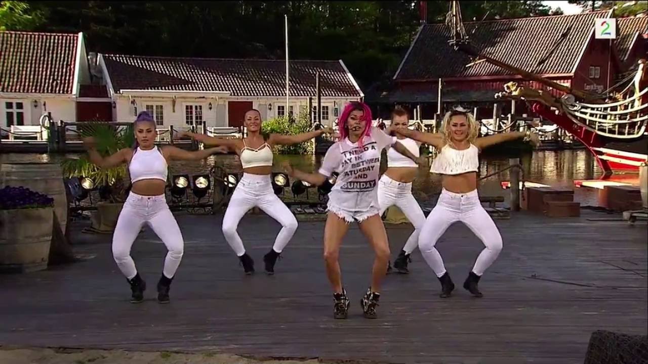 Sommer i Dyreparken 2015 | Alexandra Joner - Cinderella