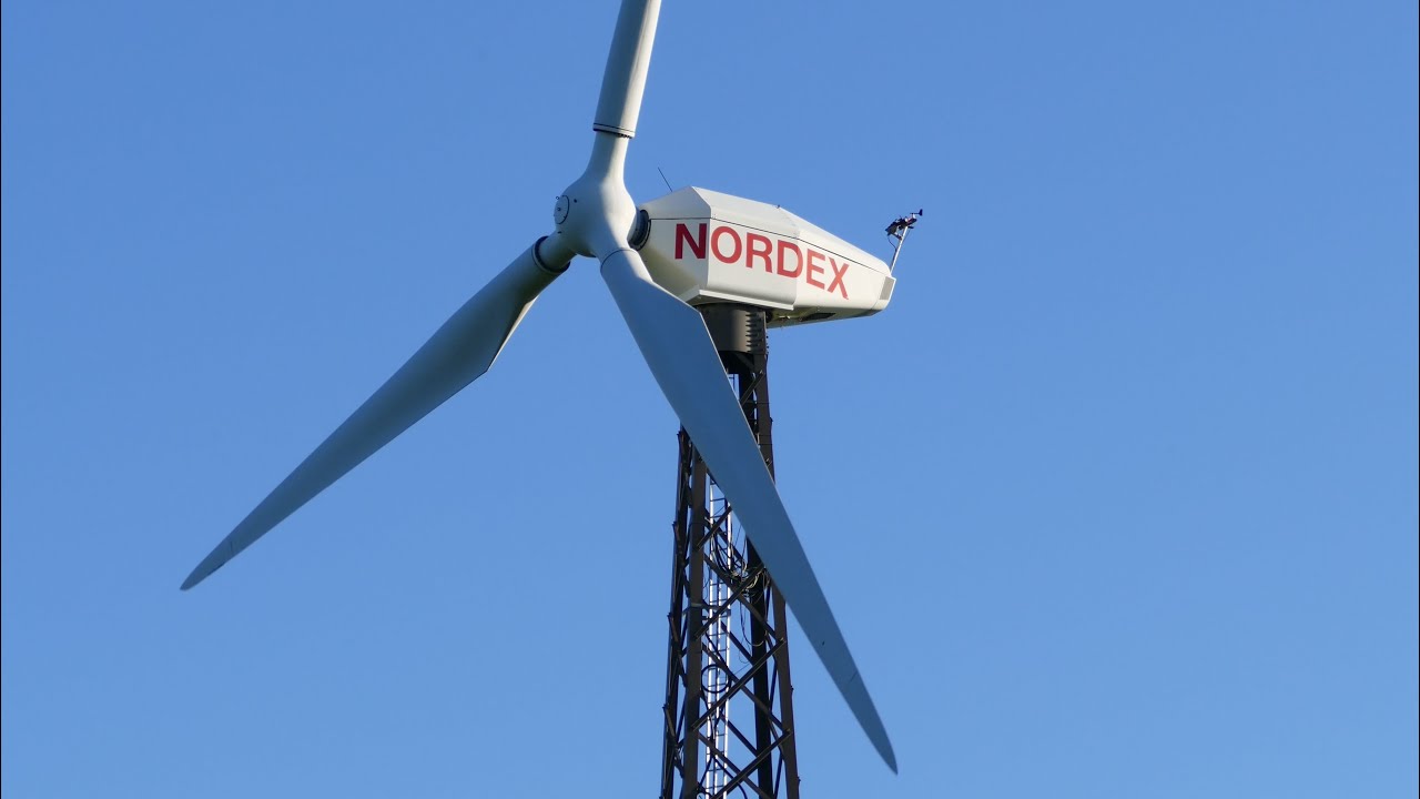 Nordex N29 & Enercon-33 - two oldies in the Black Forest