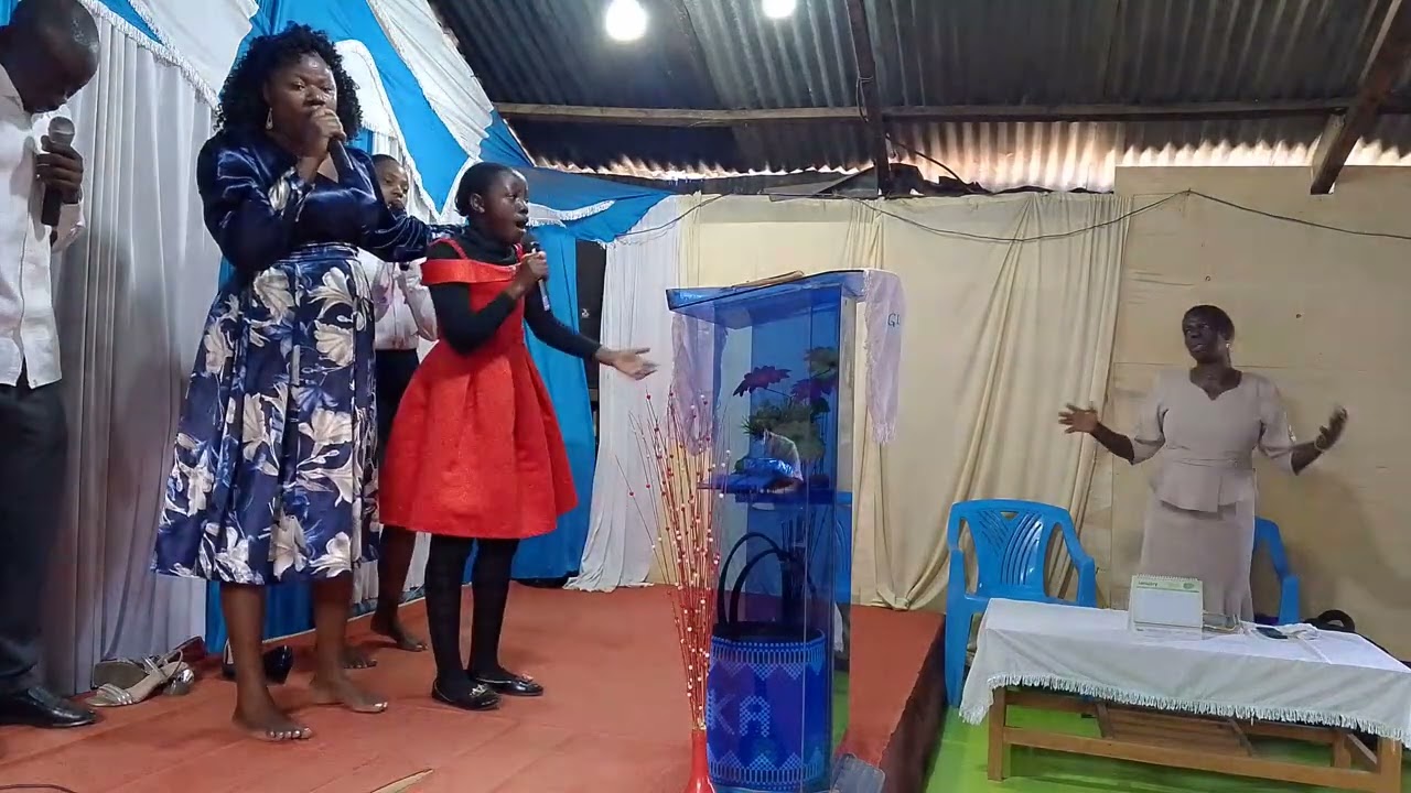 Sunday worshipping moment at LGWC 