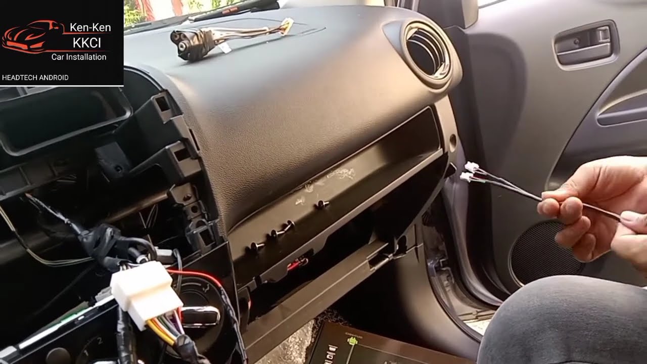 how to remove panel of mirage