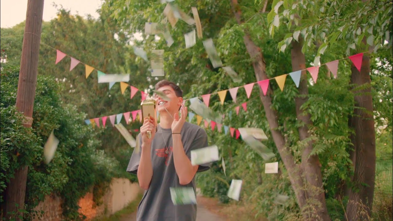 AJAR - FLOU (Clip Officiel)
