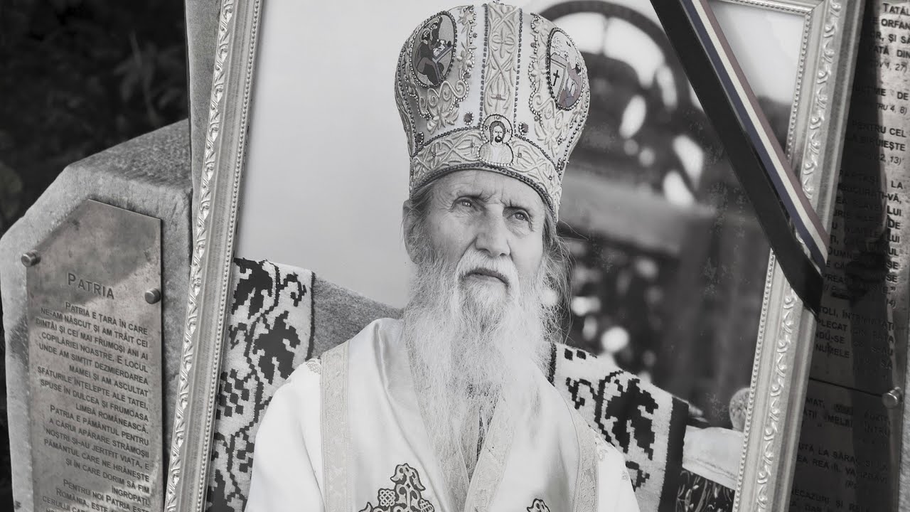 Mitropolitul Meletie al Cernăuților la mormântul Părintelui Arhiepiscop Pimen
