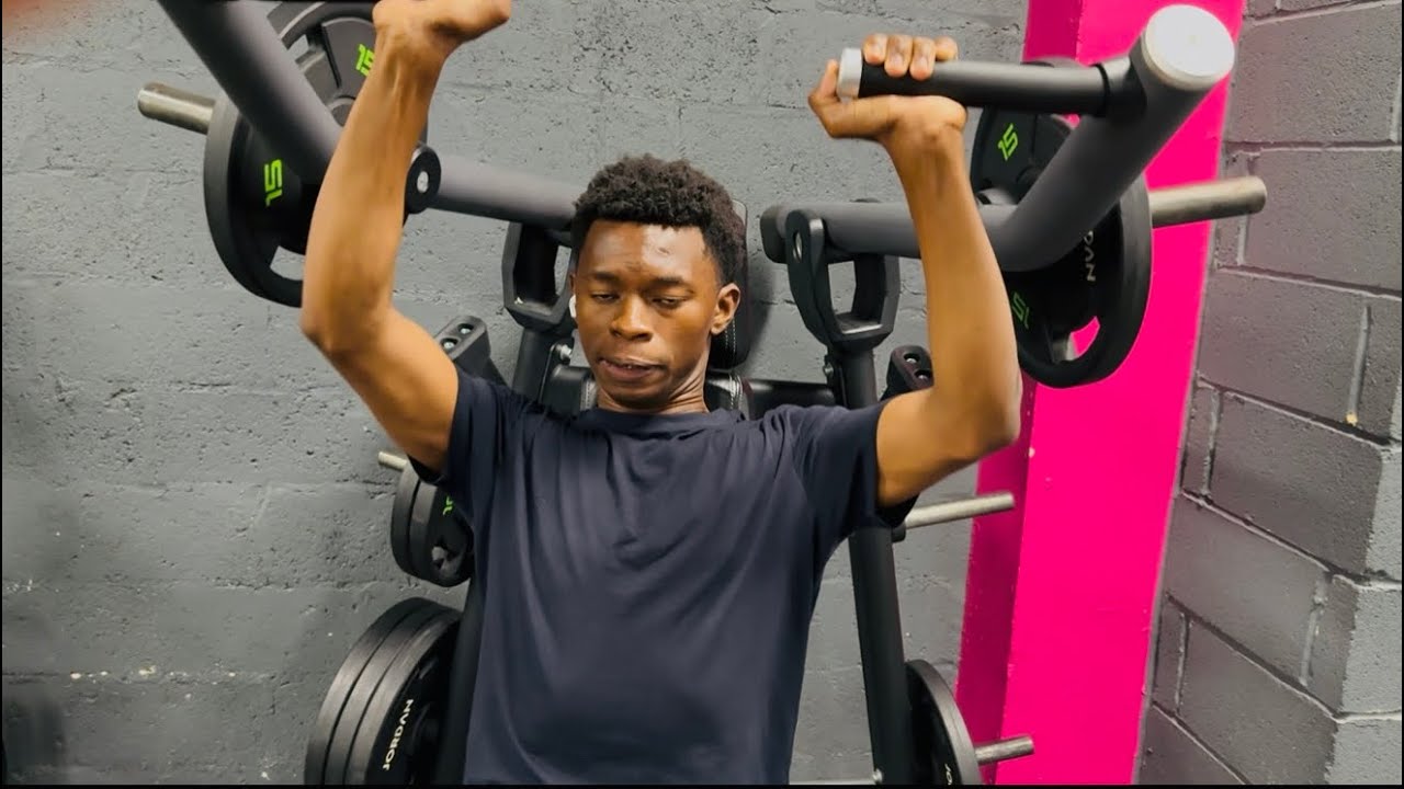 I Went to the Gym for the First Time… and THIS Happened!! 😳