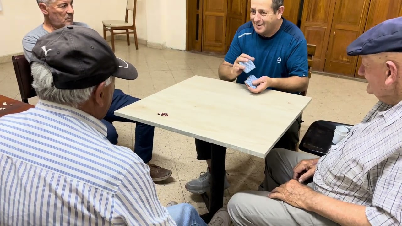 Maestros del Truco Argentino, juegan los &uacute;ltimos puntos con envido y truco!!! 🌅🪑 una Locura