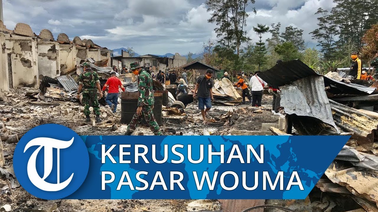 Personil TNI dan Polisi Mulai Bersihkan Puing Sisa Kerusuhan di Pasar Wouma Wamena