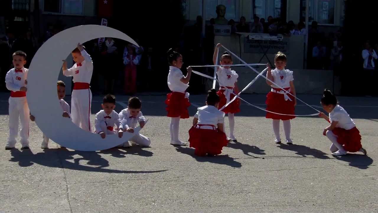 Kuzucuklardan Çok Beğenilen Bayrak Rondu :)