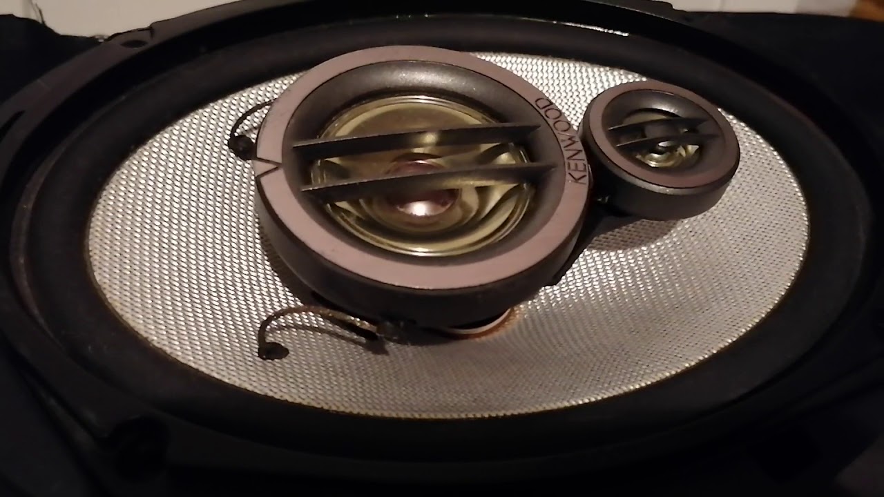 Pioneer ts 6975 VS Kenwood kfc Hq 698 bass test