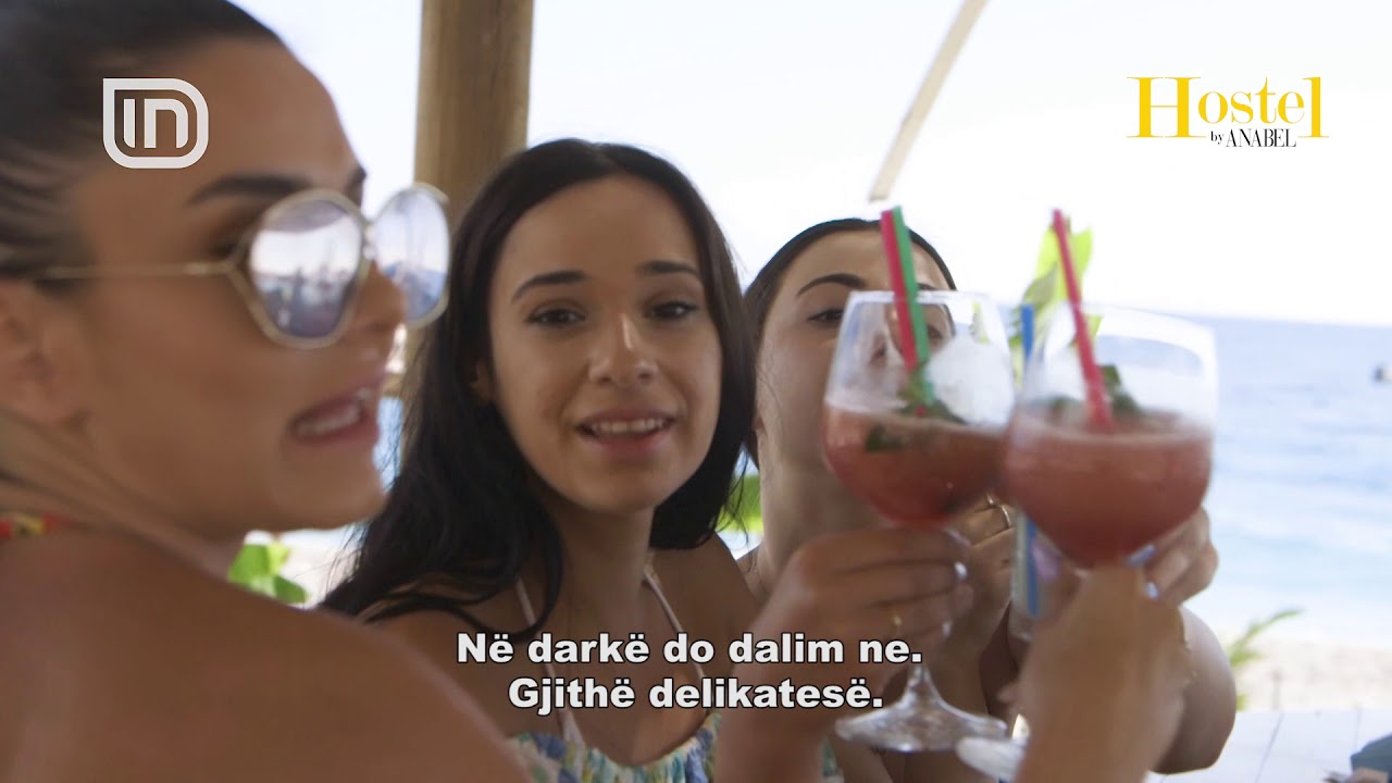Hostel Girls spend the night on Albania’s hottest beach, on 23$ budget