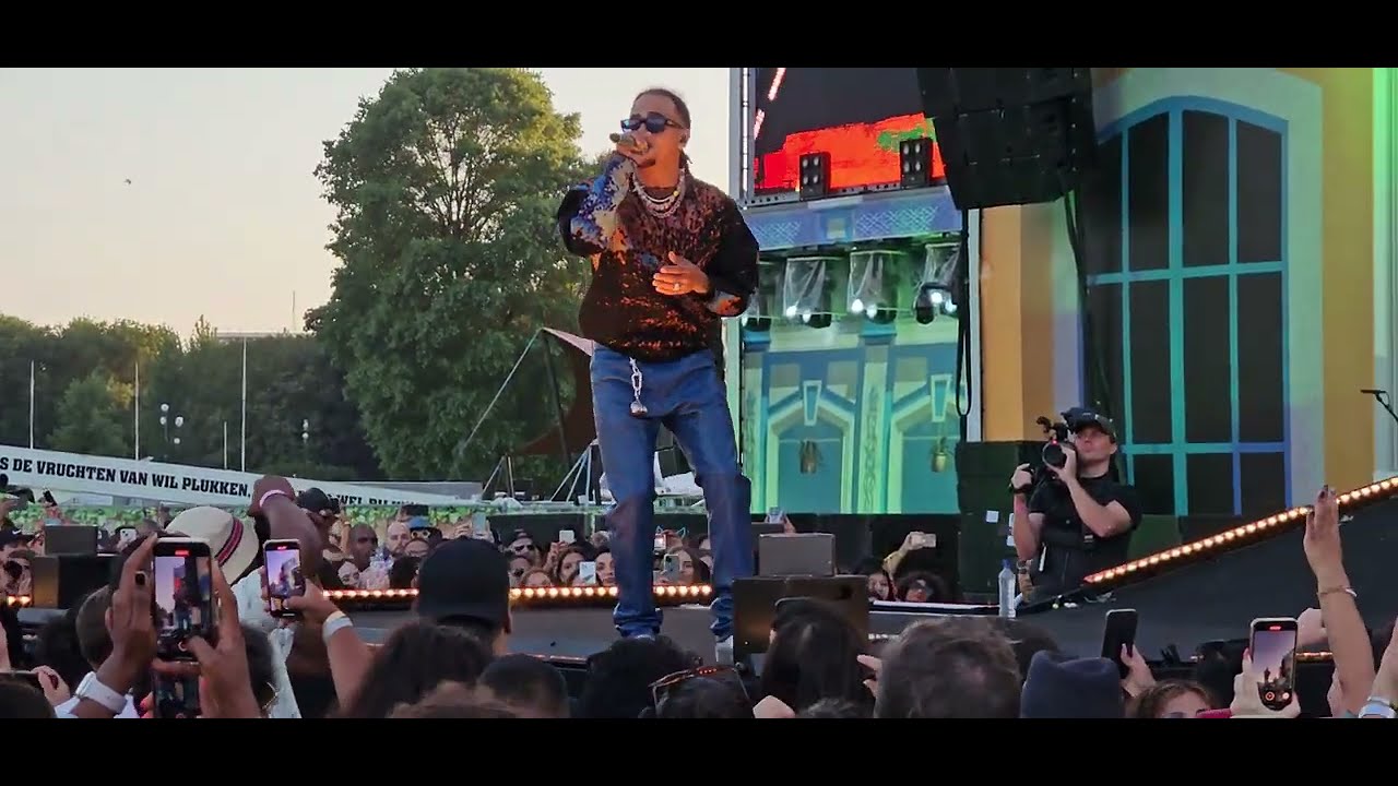 Ozuna - Baila Baila Baila (MainStage) (Pal Mundo Festival - Den Haag Zuiderpark, NL - 2023-07-15)