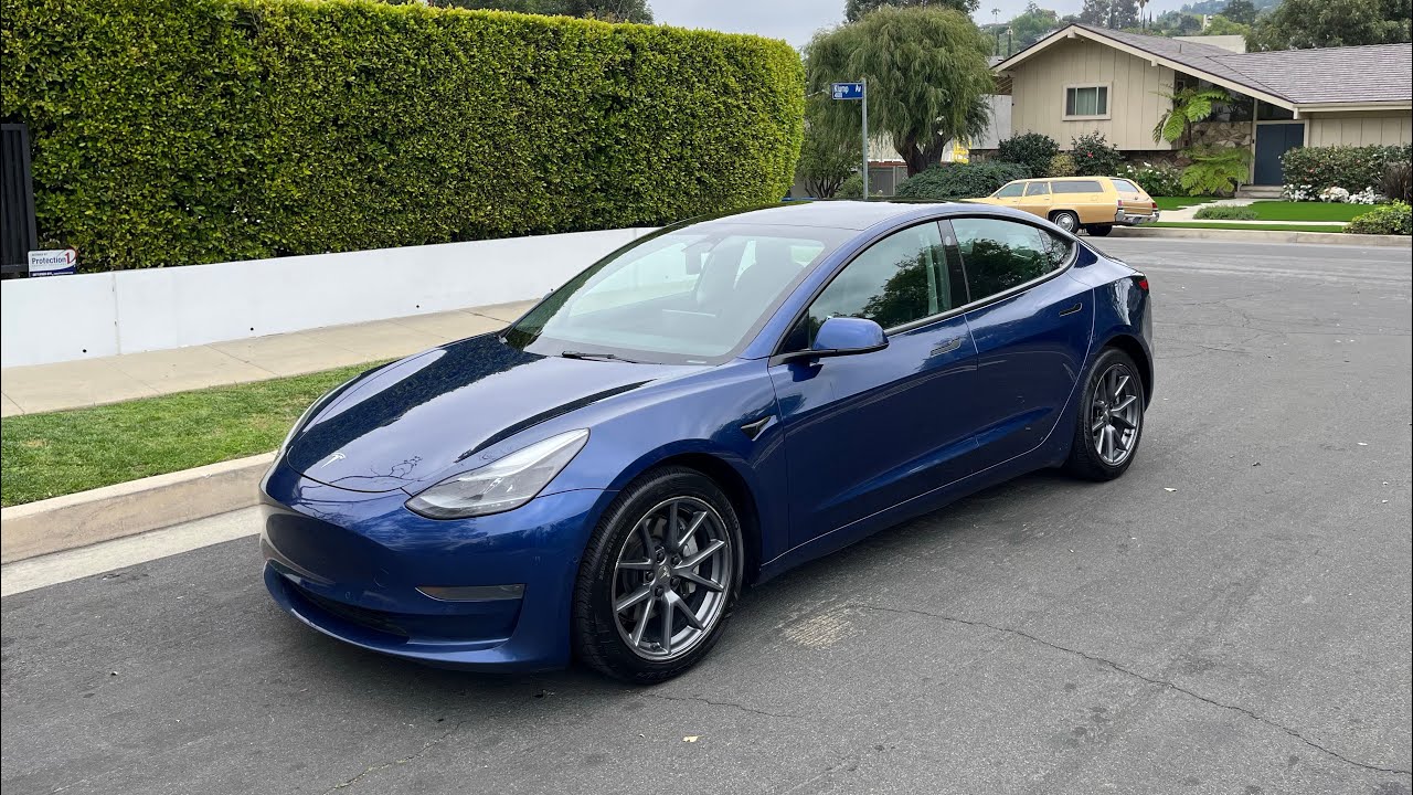 2022 Tesla Model 3 Blue