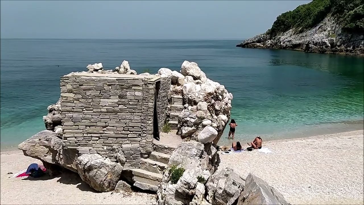 Στην αγκαλιά του Λιμνιώνα, ανατολικό Πήλιο - Limnionas beach, Pelion, Thessaly