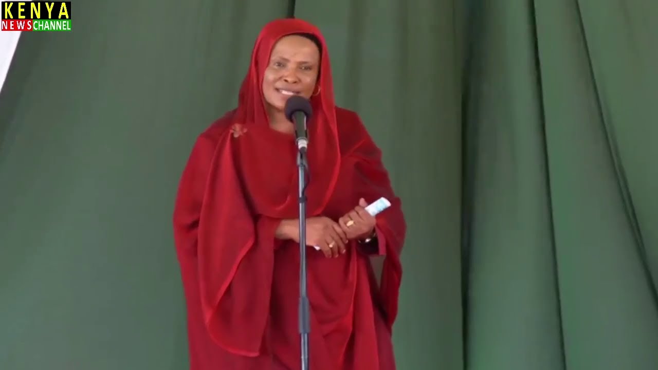 'RUTO FORGIVE ME FOR JOINING AZIMIO' Emotional Isiolo Senator Fatuma tells President in Church