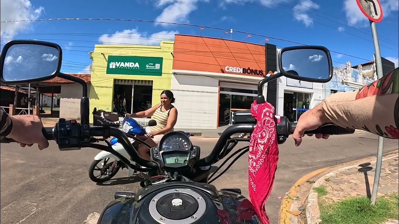 Coelho Neto - Maranh&atilde;o. Andando de moto pelas ruas da cidade.