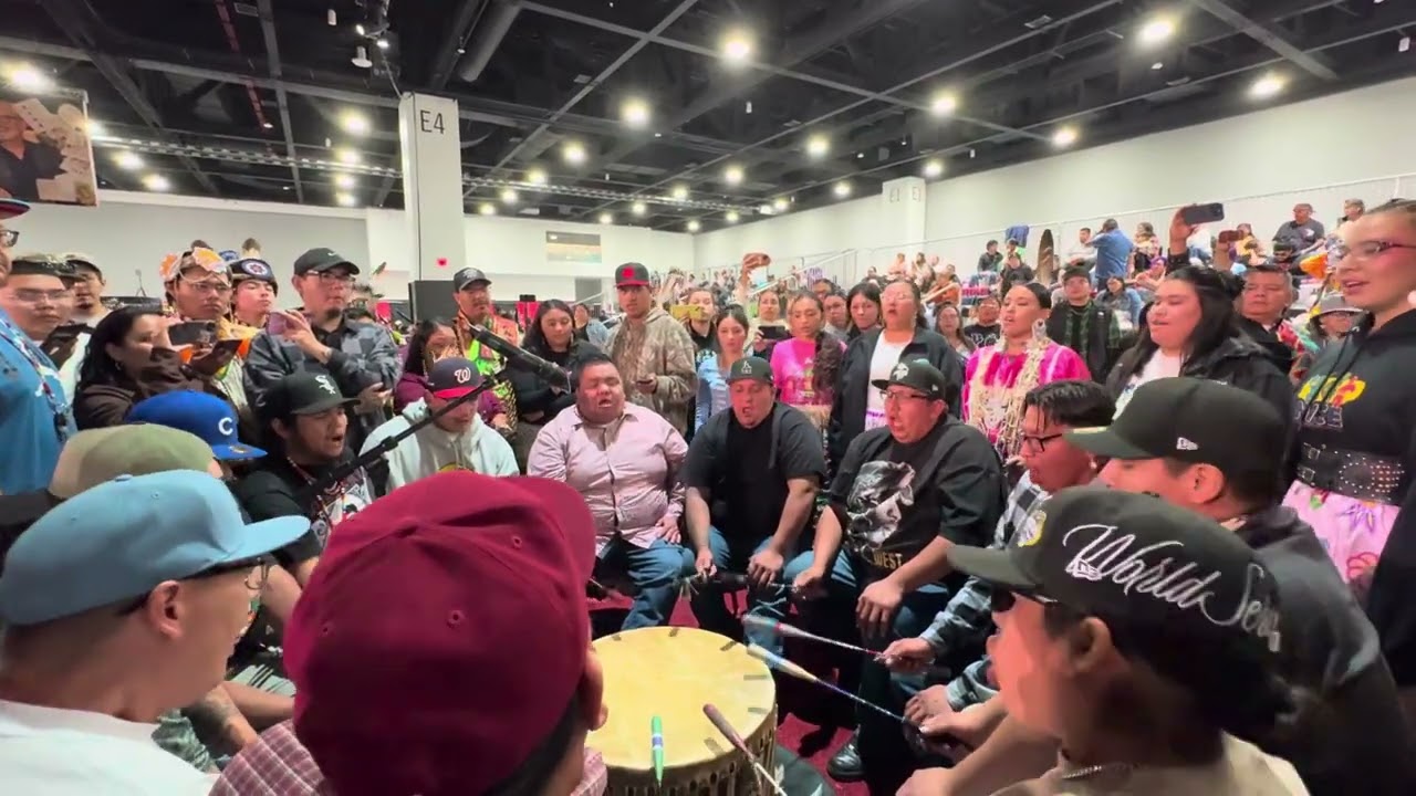 Motown SNL Intertribal Hunting Moon 25’