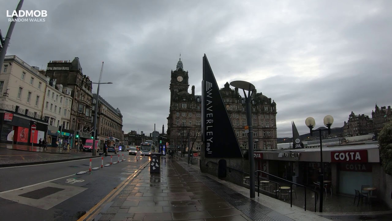 Edinburgh Waverley Station | Walking in Scotland - Edinburgh