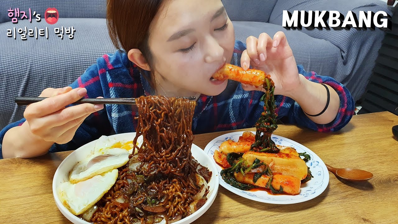 리얼먹방:) 인스턴트짜장면 힘들게 먹는방법 (ft.총각김치)★디저트는 찹쌀도너츠ㅣJjajangmyeon & KimchiㅣREAL SOUNDㅣASMR MUKBANGㅣ