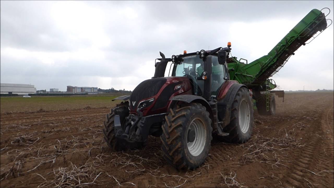 Arrachage pommes de terre 2016 ; AVR spirit 9200 et Valtra T214