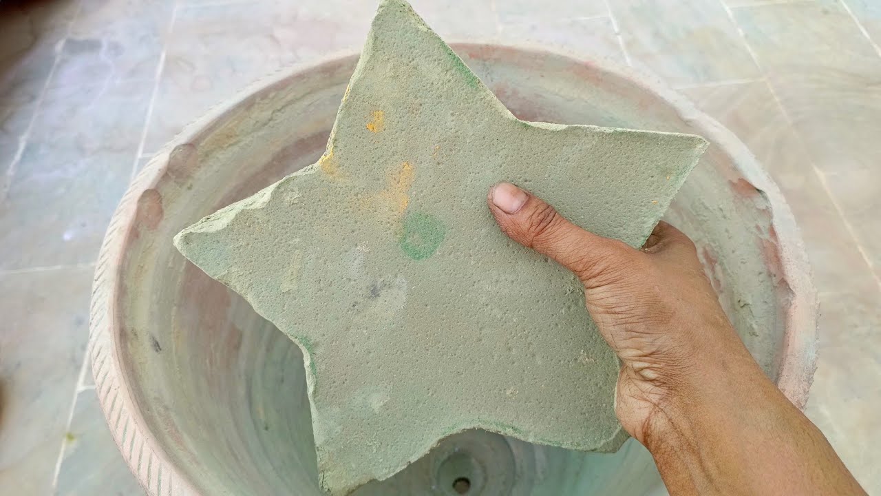 Asmr.Green us clay dry crumbling + water crumbling in clay pot