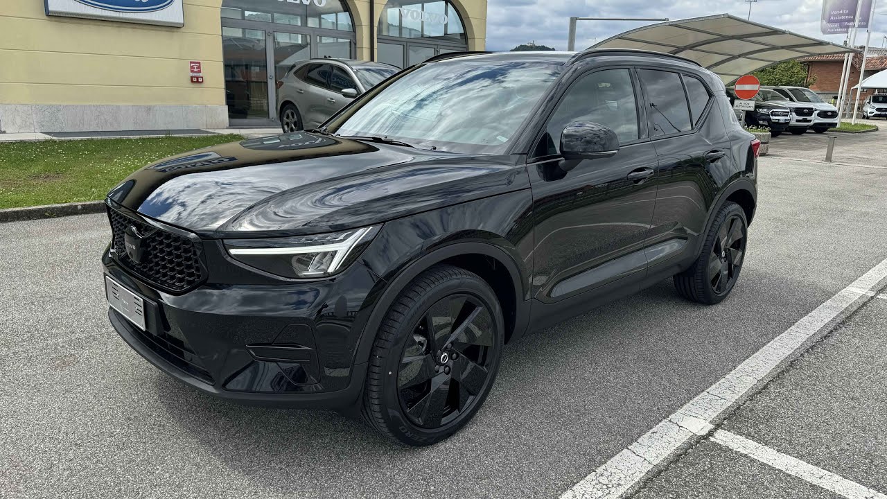 Volvo XC40 B3 (Benzina/Hybrid) Automatico Black Edition - NUOVA