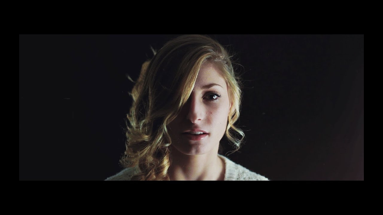 Lorde - Royals (Cover by Giulia Watson)