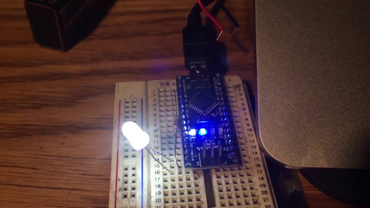 40hz flickering light Alzheimer's treatment