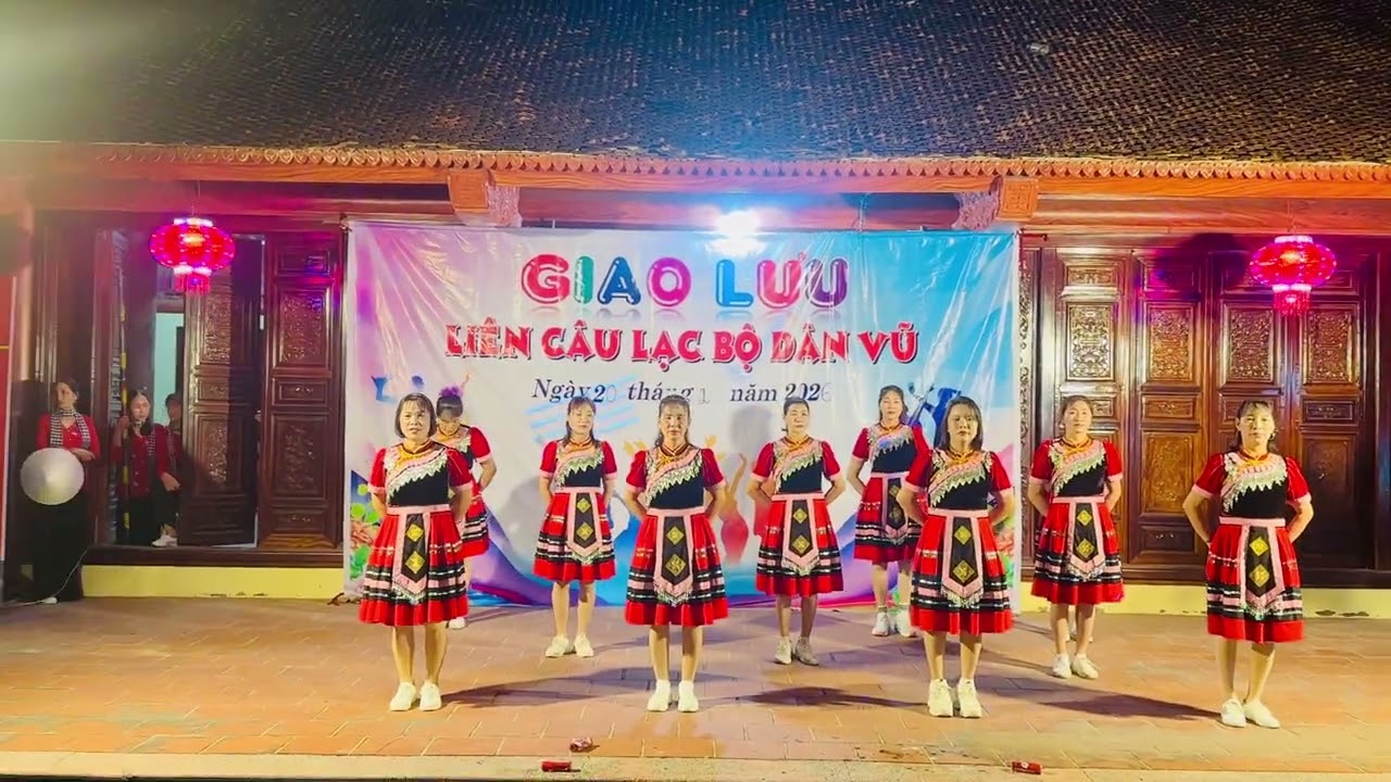 Clb . Vĩnh duệ. Đường trường Sơn xe anh qua