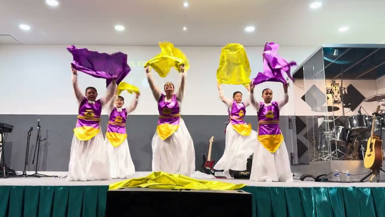 Danza el manto del rey