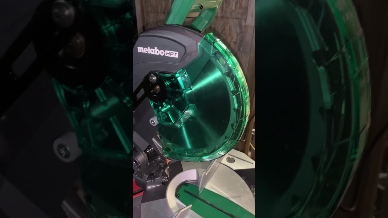 Metabo Mitersaw turned on for first time