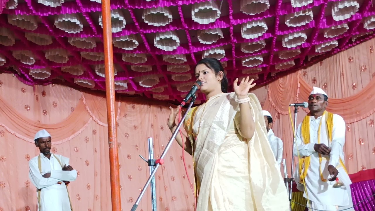 मौजे. भिश्याचीवाडी येथील . ह.भ. प. शितलताई मुखेडकर 🙏 यांचे जाहीर कीर्तन