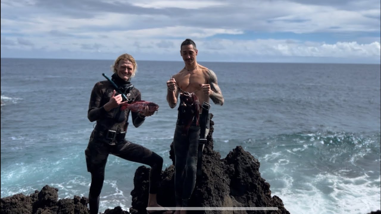 Spearfishing and eating Hawaii’s most dangerous fish. -Roi catch & cook-