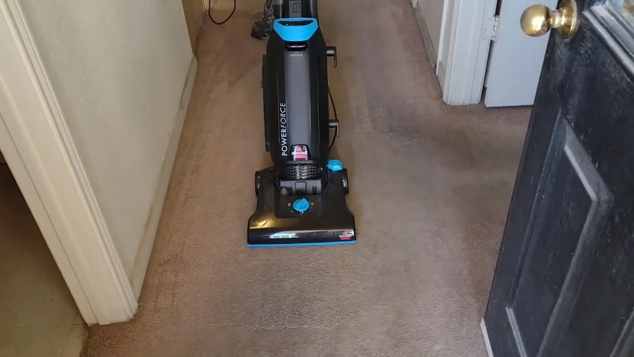 Bissell Powerforce Bagged Vacuum...Short Vacuum Video...