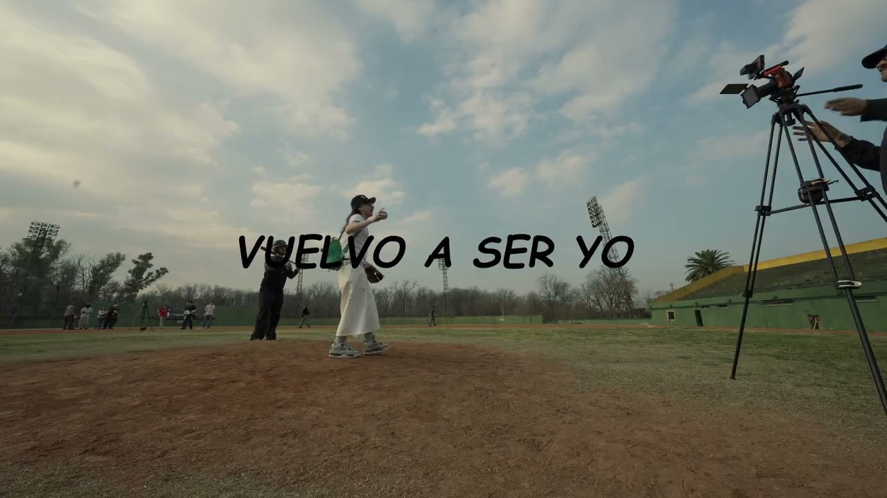 Clúster - Vuelvo a ser yo (Visualizer Oficial) 
