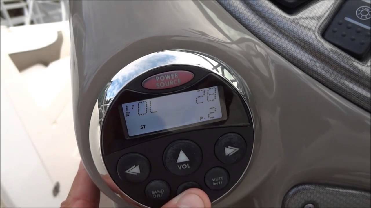 2008 Rinker 246 R2
