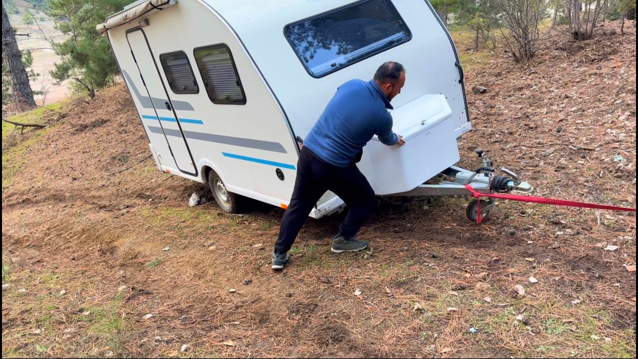 Çekme Karavanla Issız Ormanda Kamp - Karavanımız Yolda Kaldı