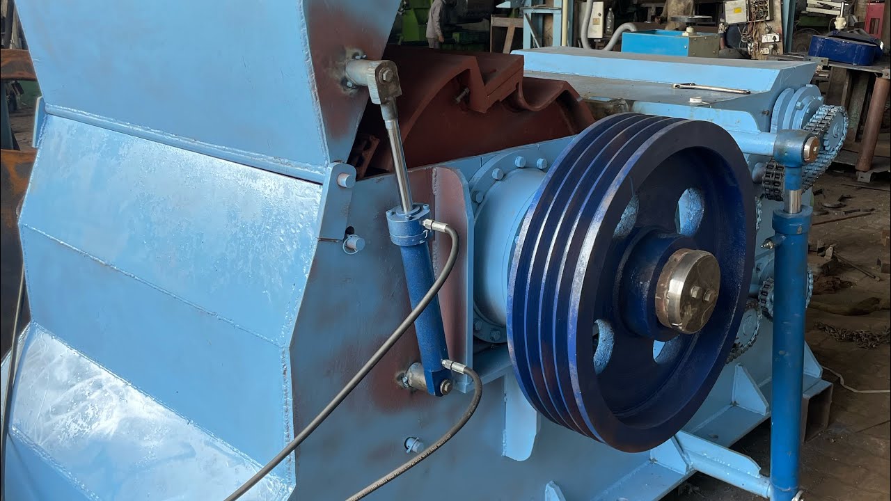 Wood chipper || drum type wood chipper || waste wood cutter || akarshakti || log shredder machine||