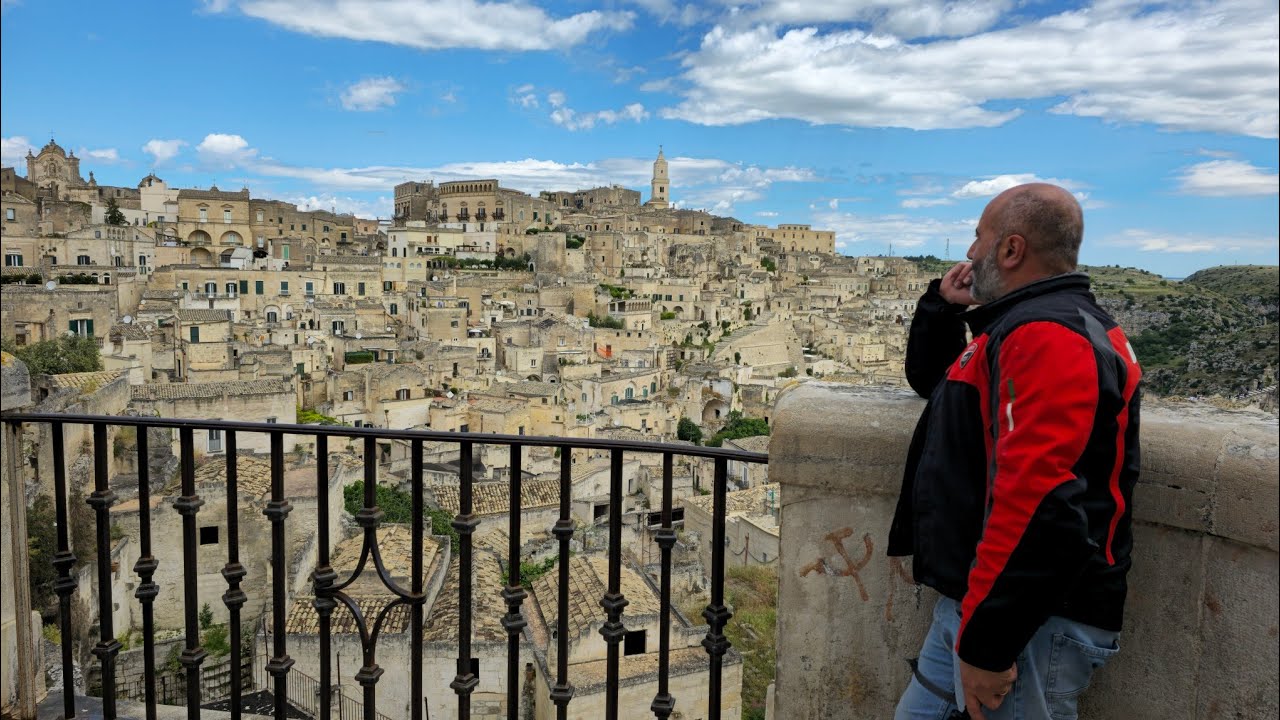 Giri in moto: Matera-Castello Tramontano con Ducati multistrada v4 pikes peak