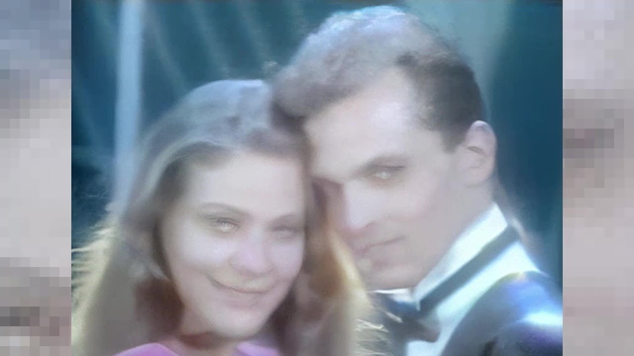 *MIRAGGI* (Horizonte de las Estrellas) - MIGUEL BOSÈ - 1984  / Videoclip con la bella Ornella Muti.